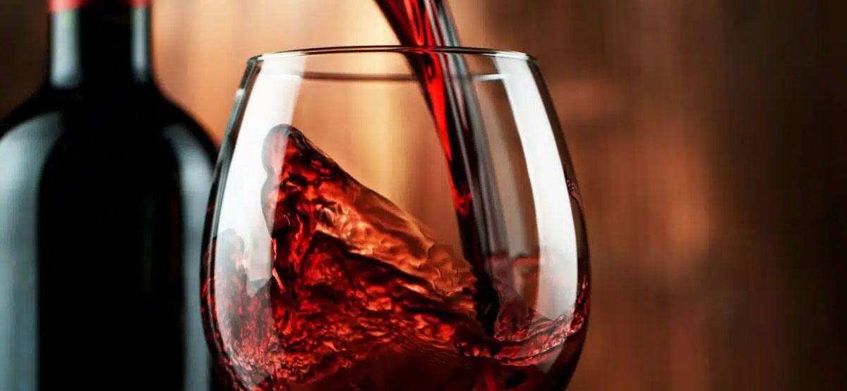 Συνταγές που περιέχουν κόκκινο κρασί